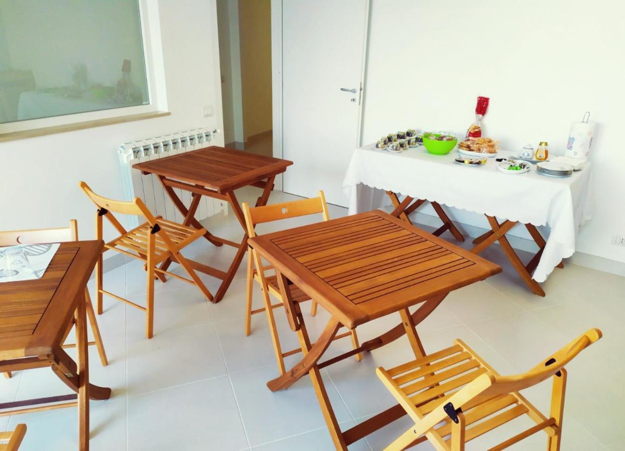Hello B&B Aci Trezza Buitenkant foto