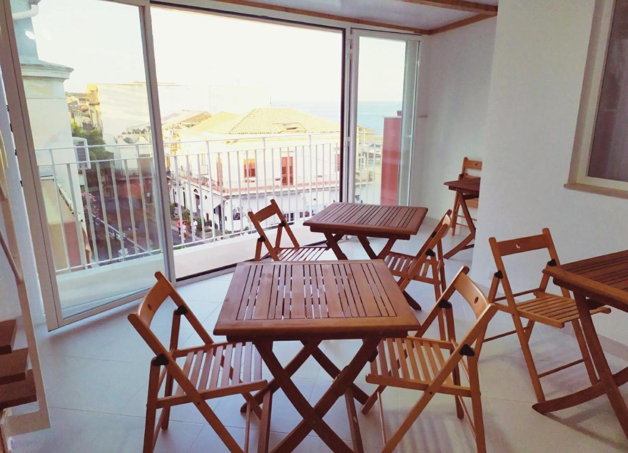 Hello B&B Aci Trezza Buitenkant foto